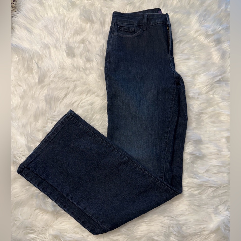 NYDJ | New w/o Tags 🔥 Women’s Size 10 Denim Bootcut Jean in a Dark Wash